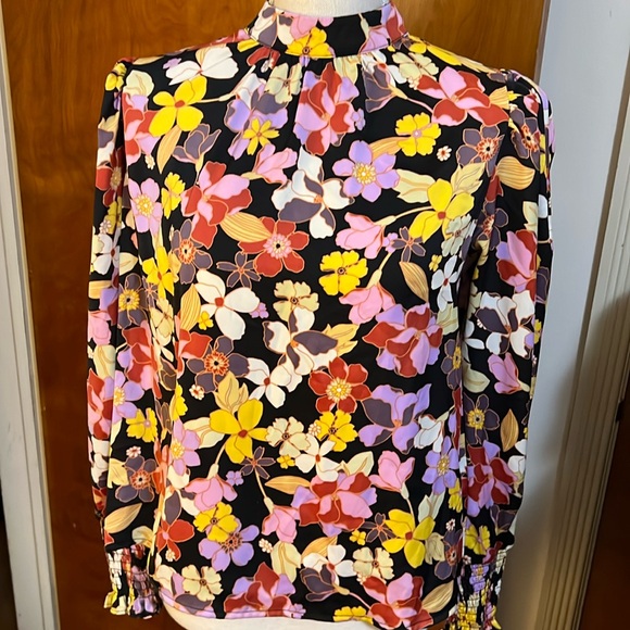 Who What Wear Tops - Who What Wear Bright Floral Blouse.